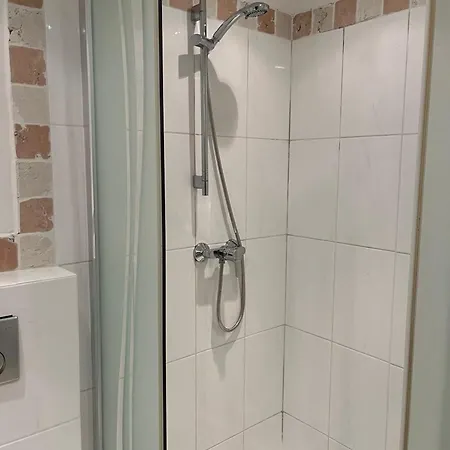 شقة Zirbelstube